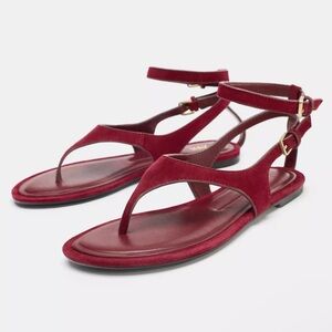 NWT ZARA SPLIT LEATHER FLAT TOE LOOP SANDALS IN RED